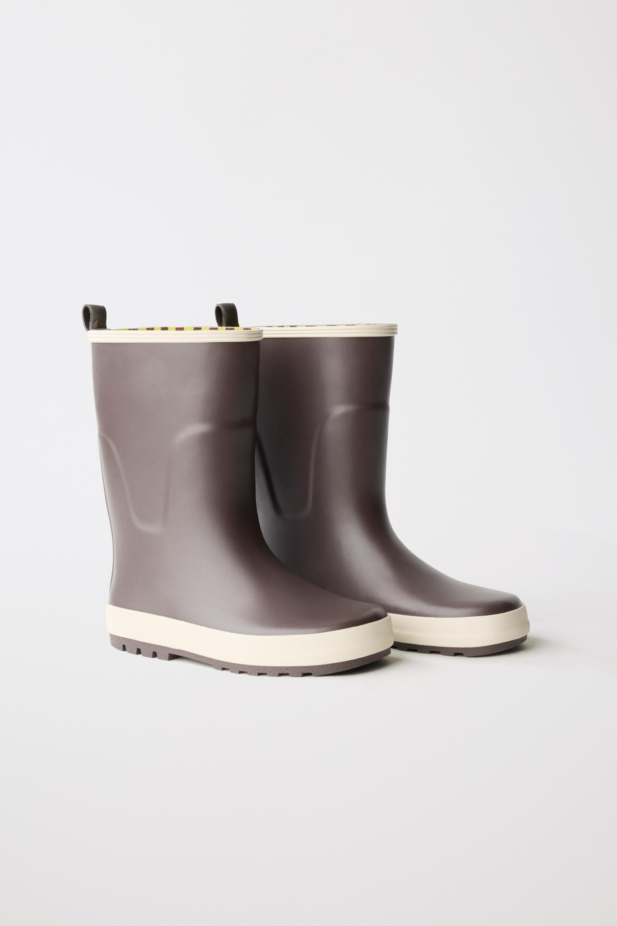 COLOR BLOCK RAIN BOOTS